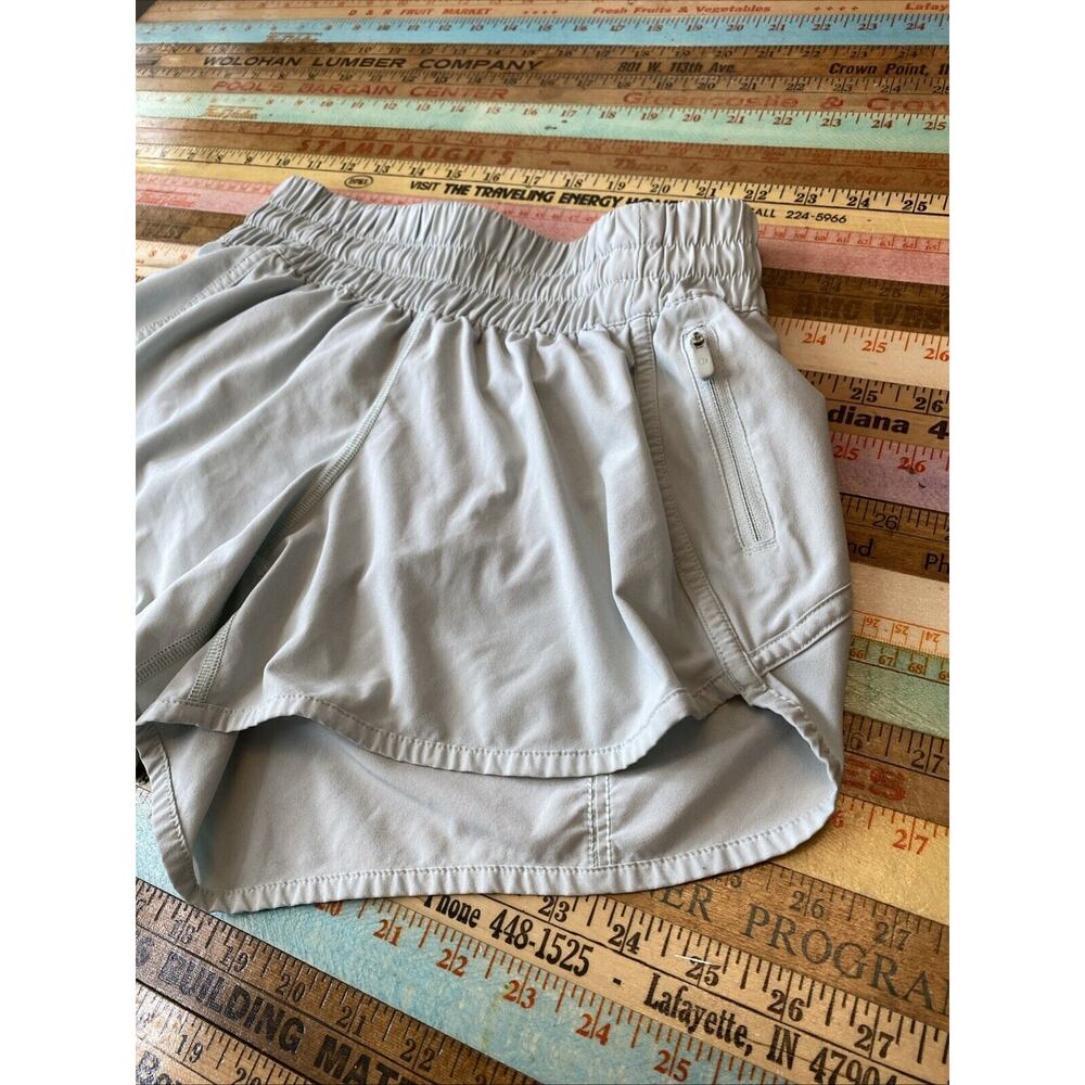 Lululemon Mint Green Shorts Size 6 Lightweight Elastic Zip Pocket Pull On Run - Picture 3 of 11